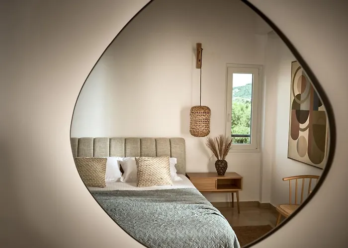 La Maison Du Maire - Luxury With Private Pool, By Zantewize